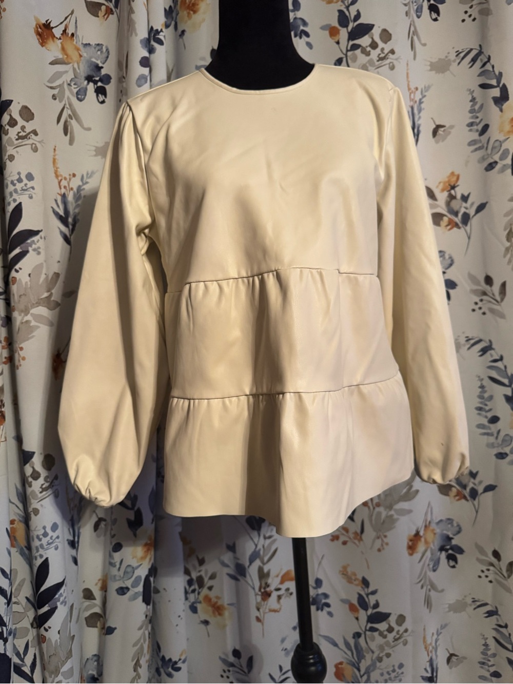 Mud Pie Cream Tiered Long-Sleeve Peplum Sweatshirt C3